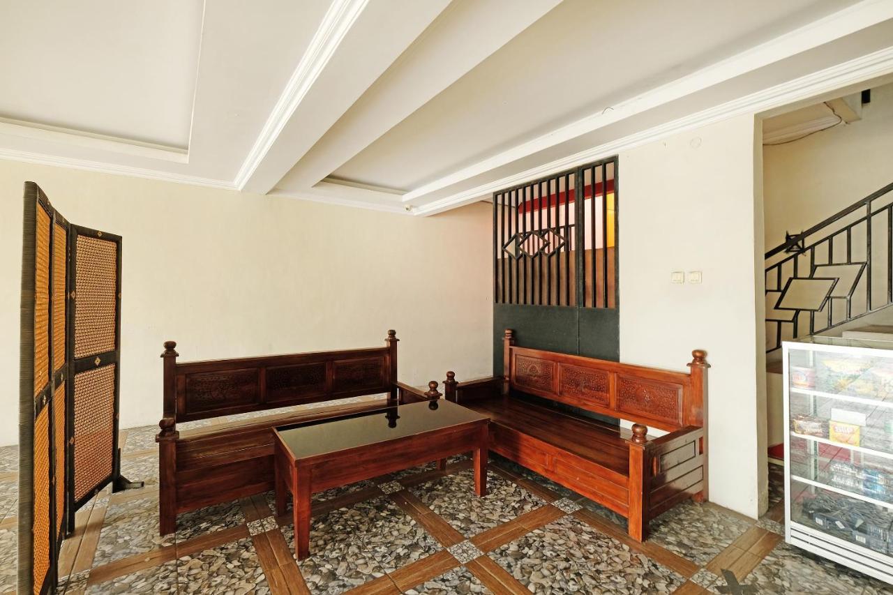 Oyo 91453 Hotel Srikandi Gejayan Maguwo Exterior photo